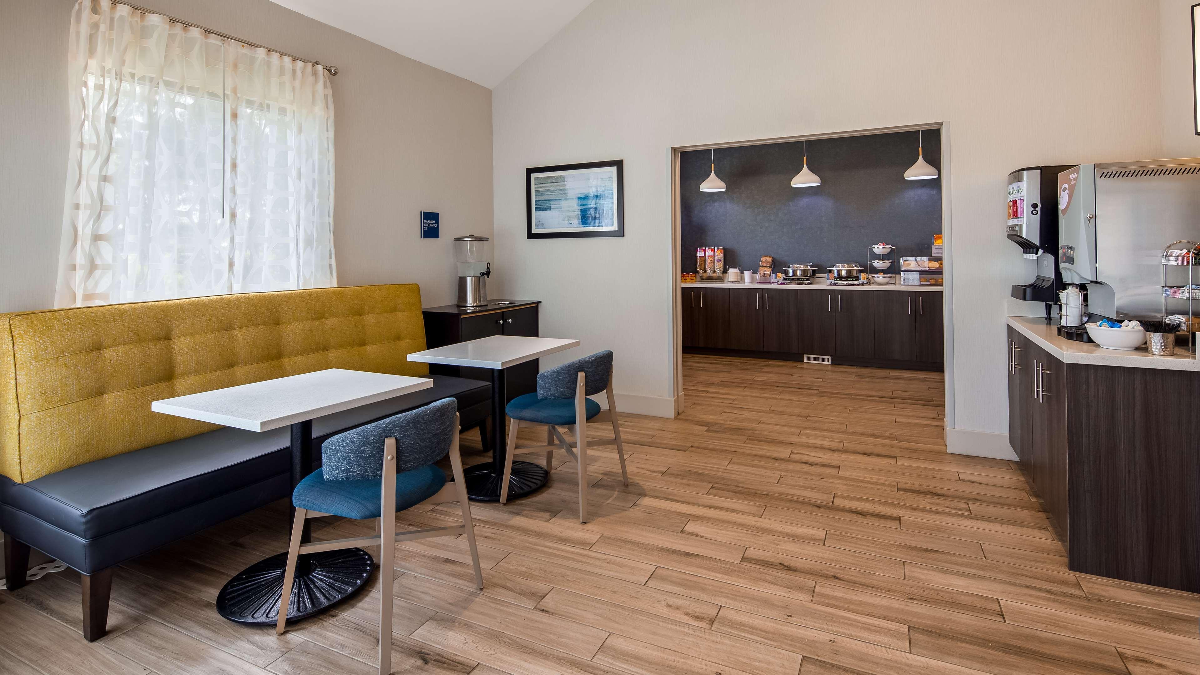 Best Western Hampshire Inn & Suites Сибрук Экстерьер фото