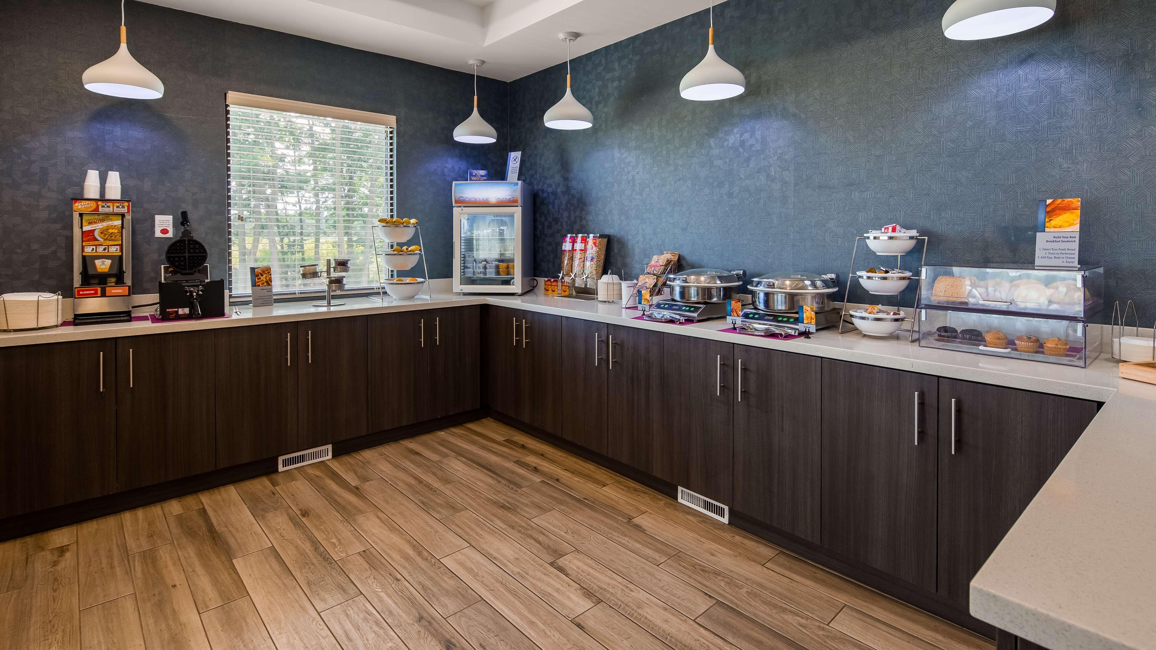 Best Western Hampshire Inn & Suites Сибрук Экстерьер фото